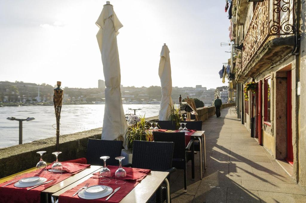 Youropo - Ribeira Porto Bagian luar foto